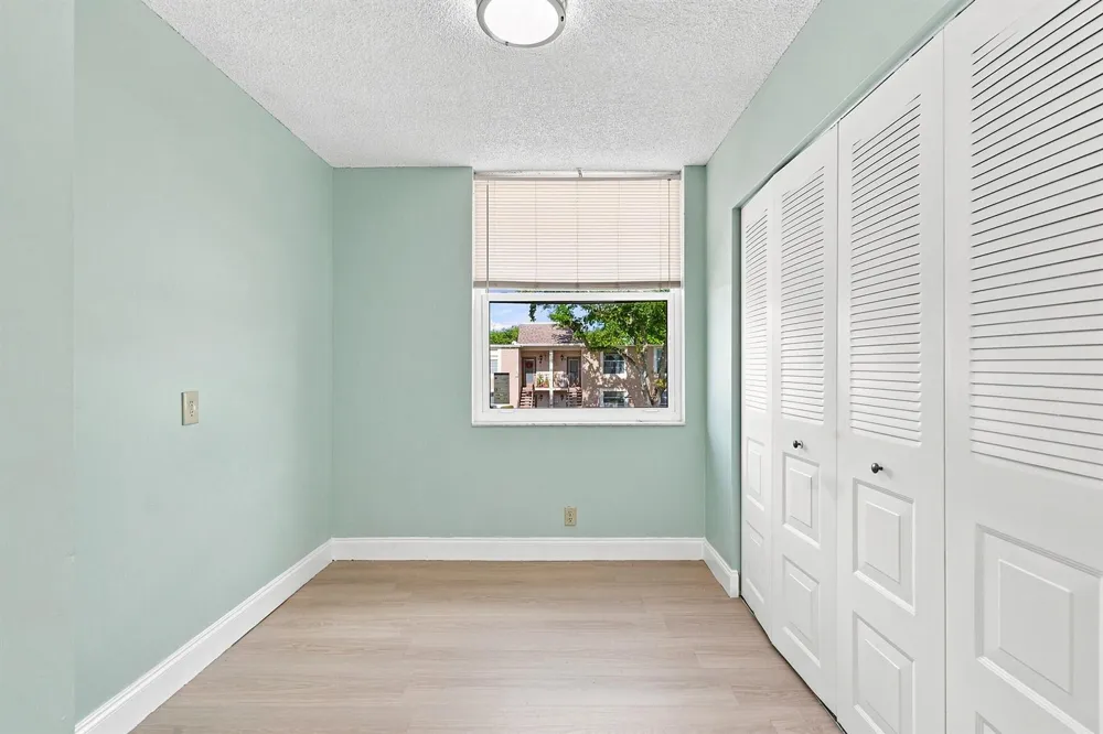 950 NW 80TH AVENUE #204 Margate, FL 33063