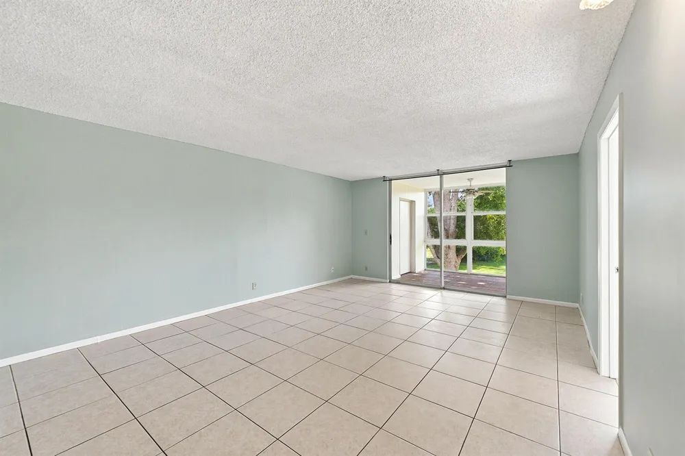 950 NW 80TH AVENUE #204 Margate, FL 33063