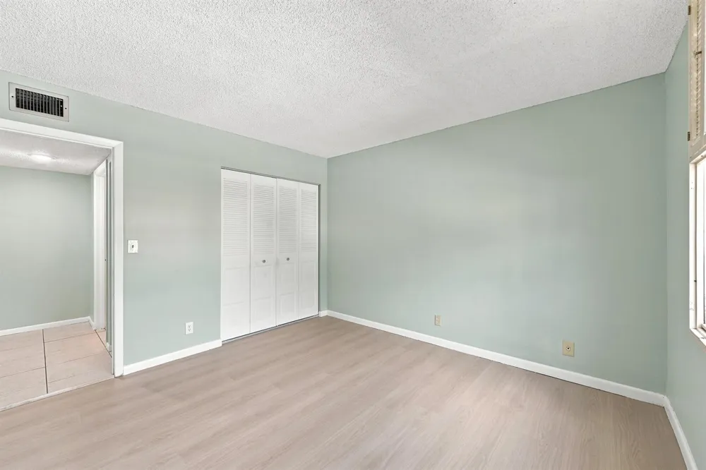 950 NW 80TH AVENUE #204 Margate, FL 33063