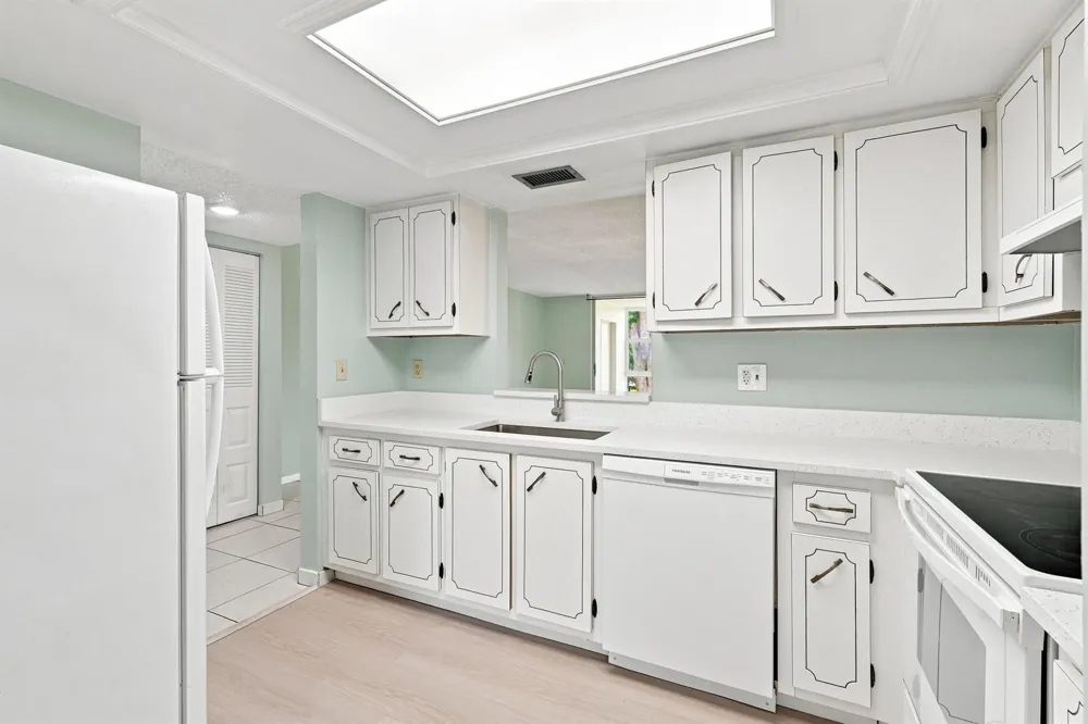 950 NW 80TH AVENUE #204 Margate, FL 33063