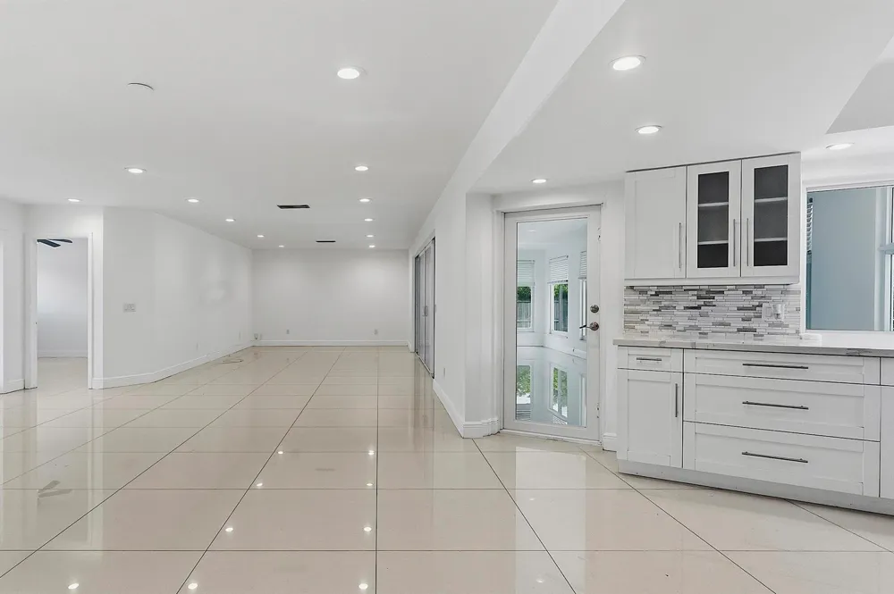 2910 NE 40TH COURT Lighthouse Point, FL 33064