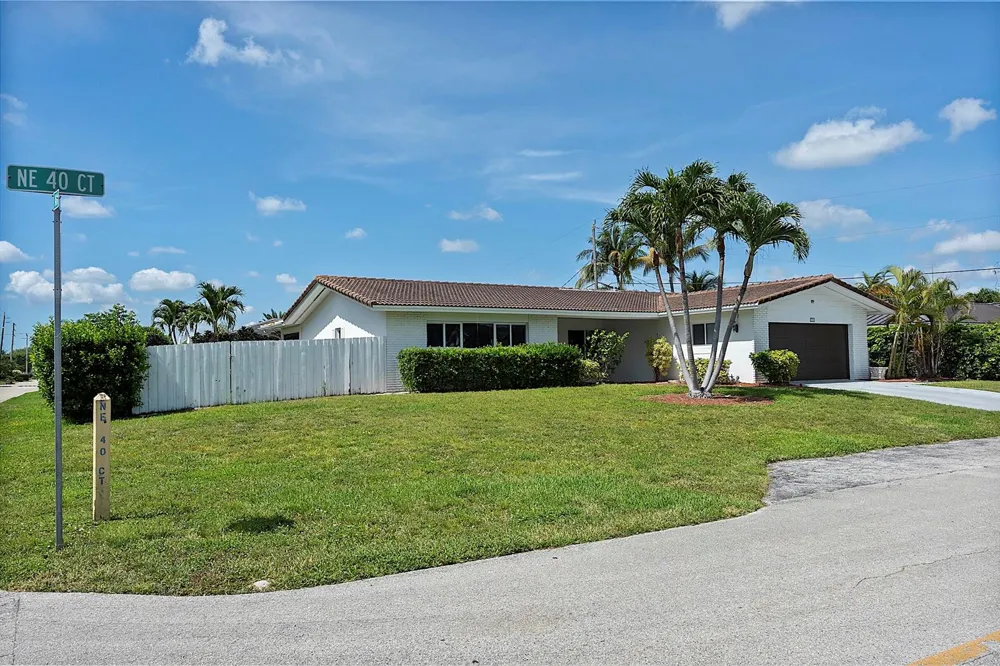 2910 NE 40TH COURT Lighthouse Point, FL 33064
