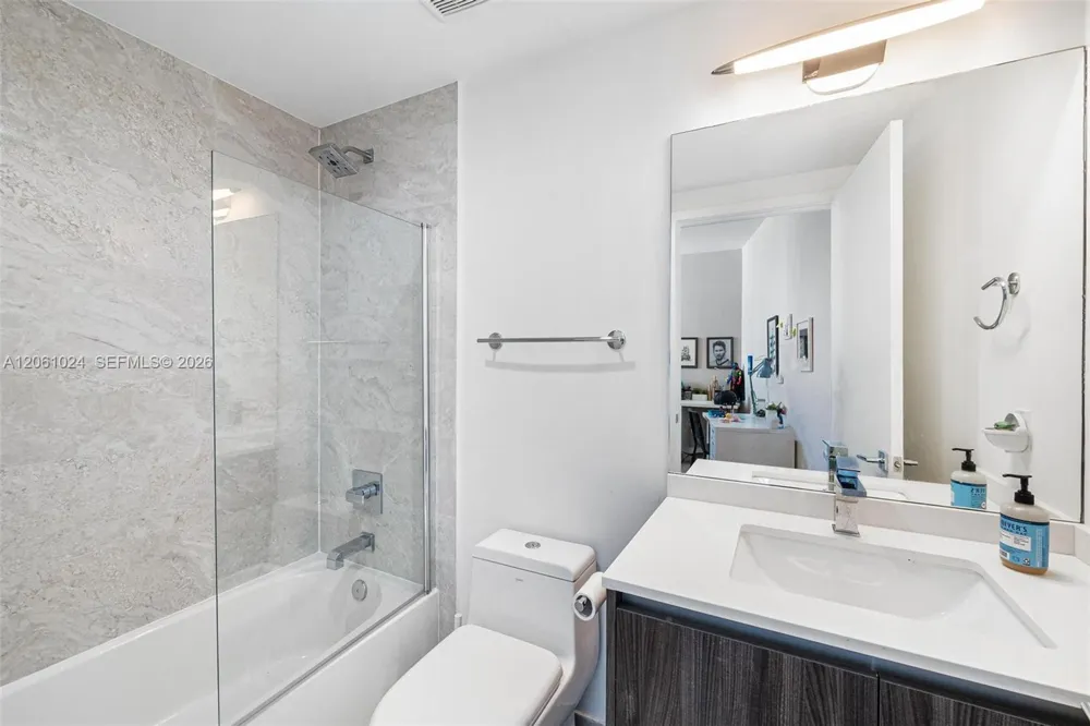 488 NE 18th St #401 Miami, FL 33132