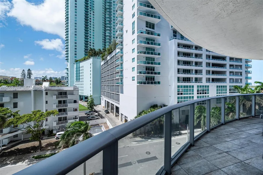 488 NE 18th St #401 Miami, FL 33132