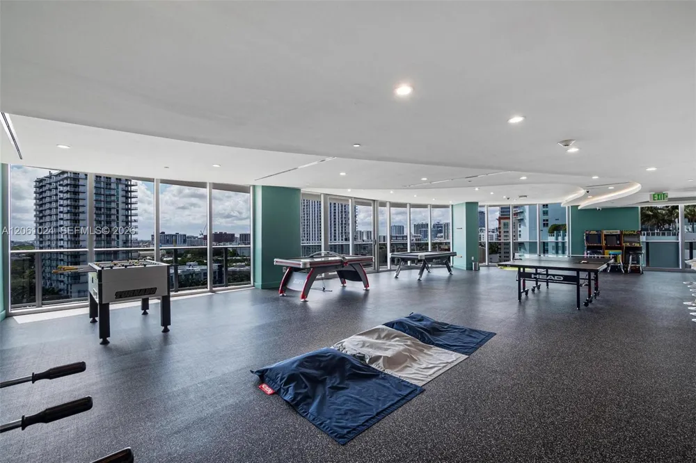 488 NE 18th St #401 Miami, FL 33132