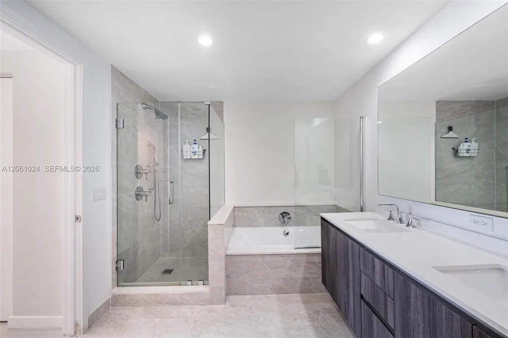 488 NE 18th St #401 Miami, FL 33132