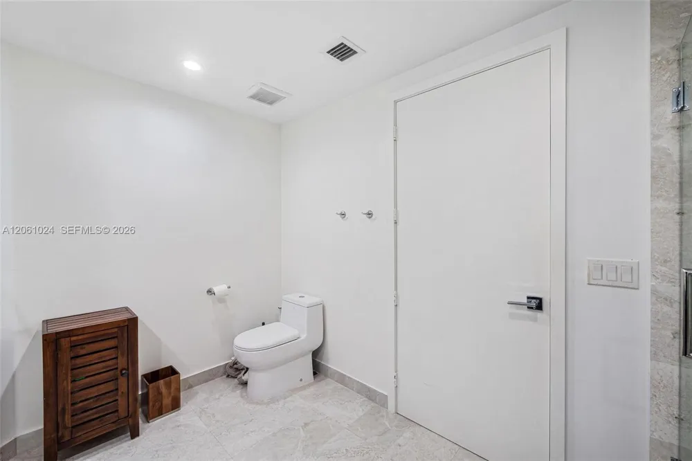 488 NE 18th St #401 Miami, FL 33132