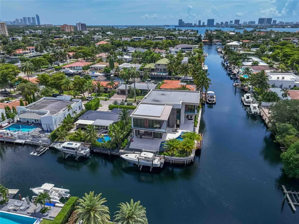 12906 Cherry Rd North Miami, FL 33181