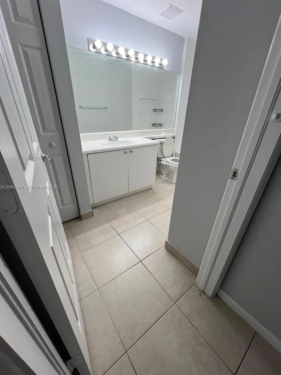 8020 Nob Hill Rd #102 Tamarac, FL 33321