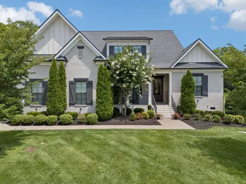 4119 Old Light Cir