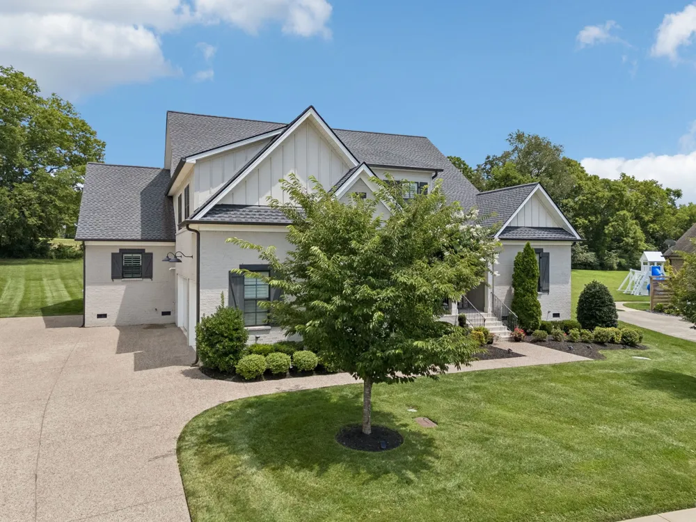 4119 Old Light Cir Arrington, TN 37014