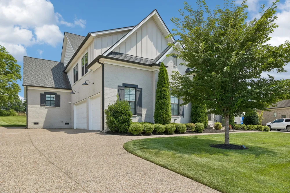 4119 Old Light Cir Arrington, TN 37014