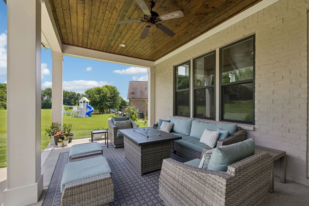 4119 Old Light Cir Arrington, TN 37014