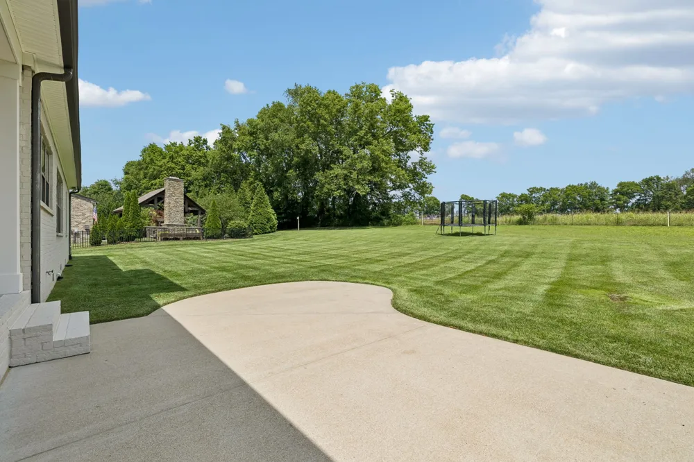 4119 Old Light Cir Arrington, TN 37014