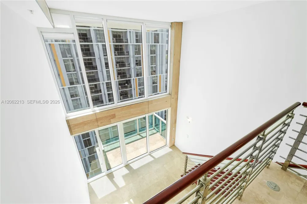 41 SE 5th St #906 Miami, FL 33131