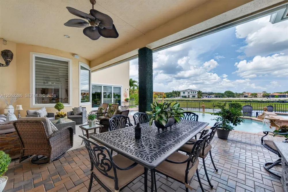11867 NW 69th Pl Parkland, FL 33076