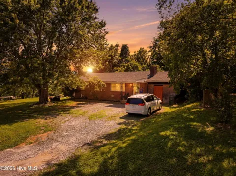 613 Robbinsville Road