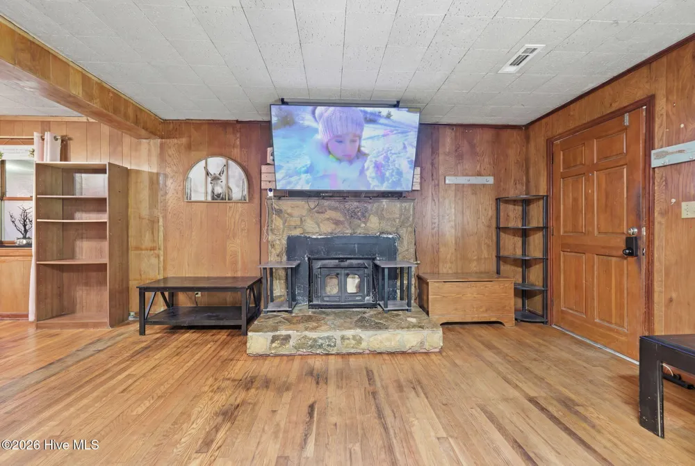 613 Robbinsville Road Andrews, NC 28901