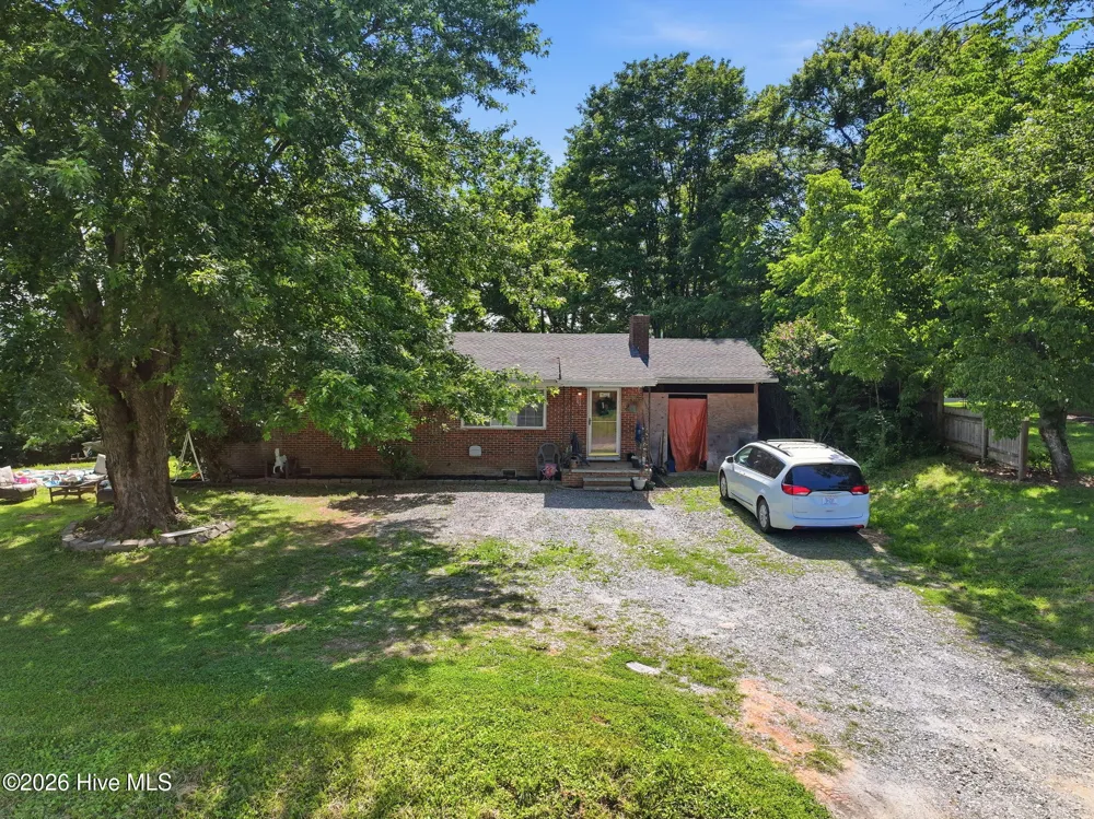 613 Robbinsville Road Andrews, NC 28901