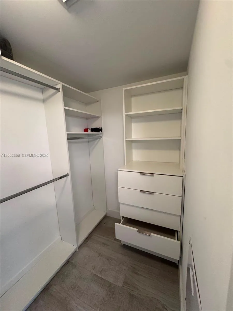 16385 Biscayne Blvd #305 North Miami Beach, FL 33160