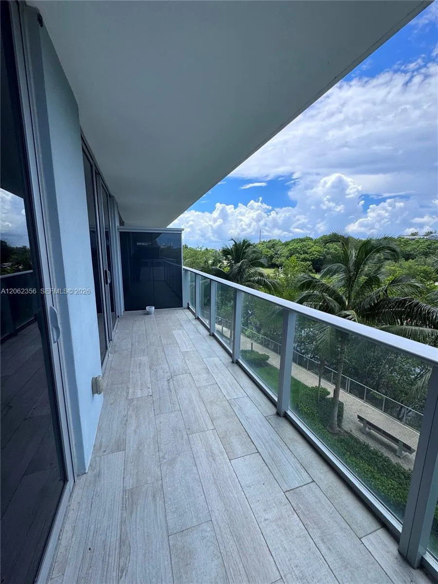 16385 Biscayne Blvd #305 North Miami Beach, FL 33160