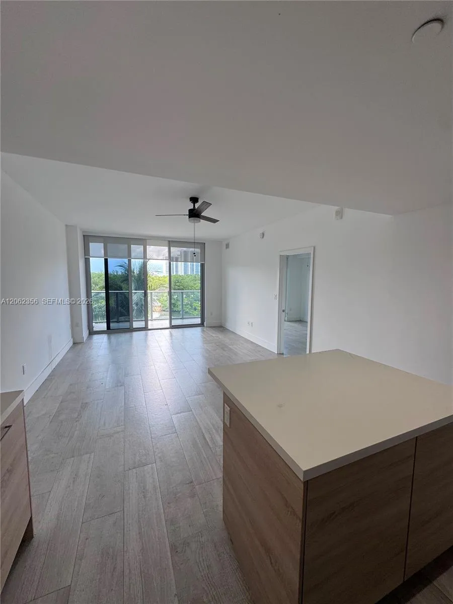 16385 Biscayne Blvd #305 North Miami Beach, FL 33160