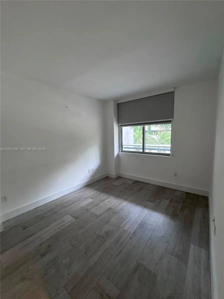 16385 Biscayne Blvd #305 North Miami Beach, FL 33160