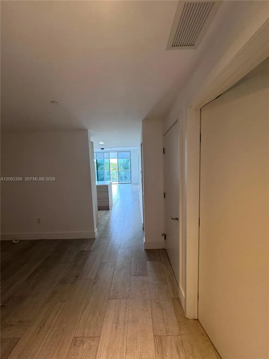 16385 Biscayne Blvd #305 North Miami Beach, FL 33160