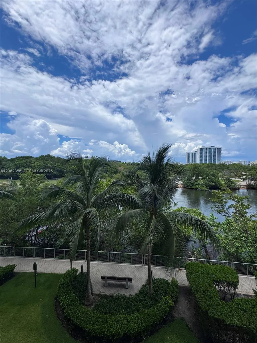 16385 Biscayne Blvd #305 North Miami Beach, FL 33160
