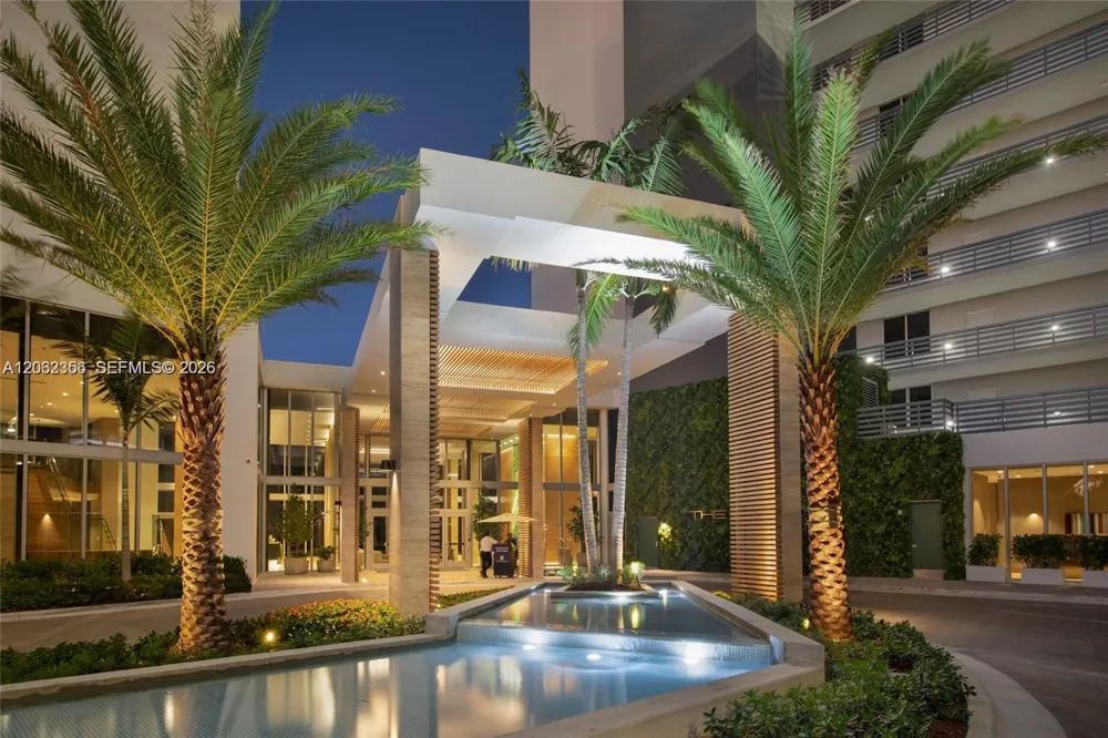 16385 Biscayne Blvd #305 North Miami Beach, FL 33160