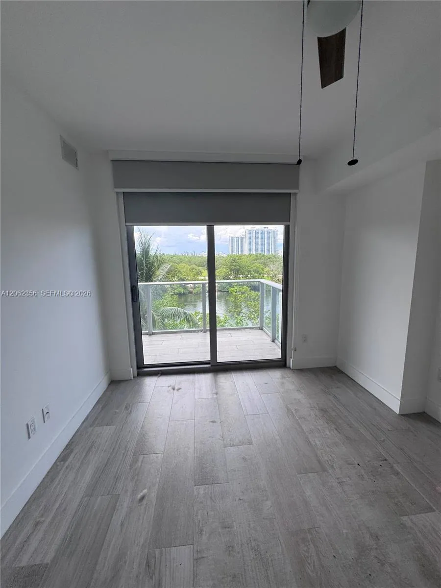 16385 Biscayne Blvd #305 North Miami Beach, FL 33160