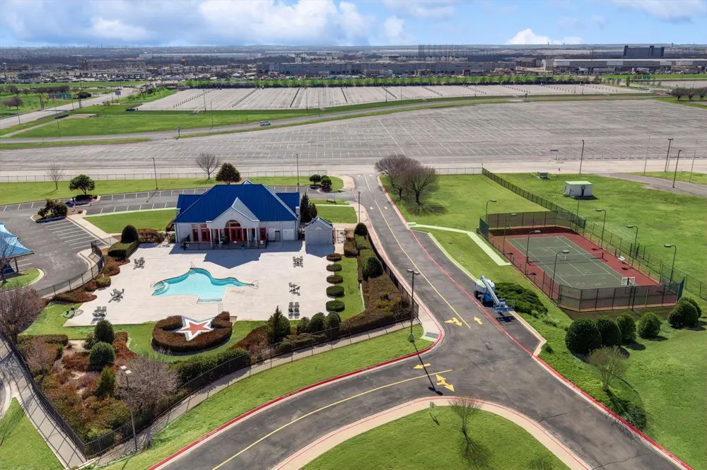 3575 Lone Star Circle #907 Fort Worth, TX 76177