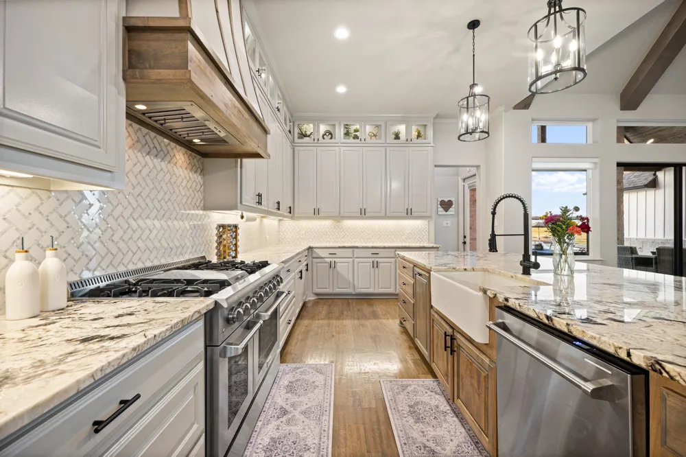 412 Royal Santana Run Weatherford, TX 76087