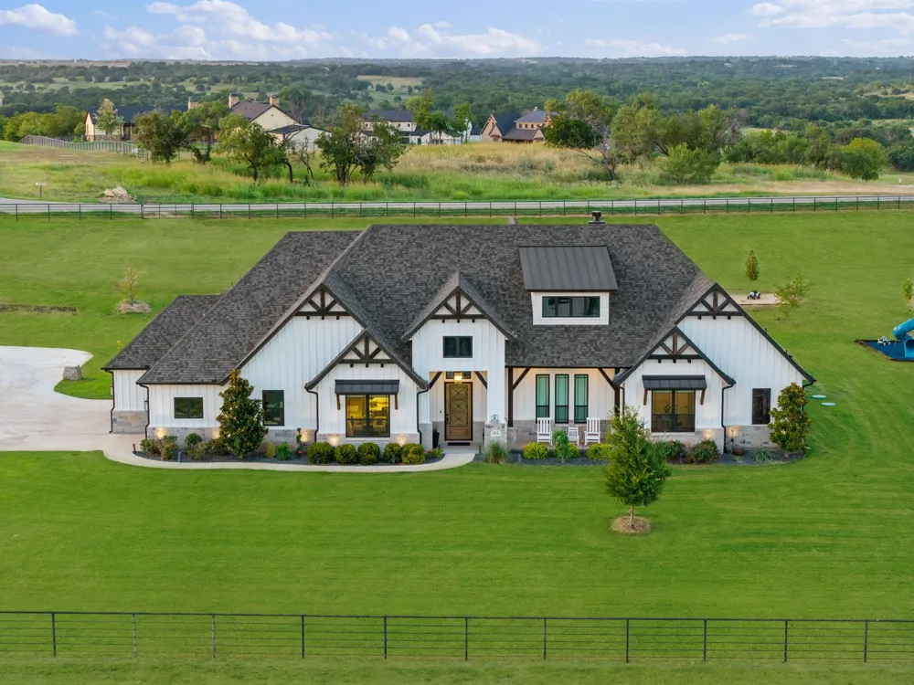 412 Royal Santana Run Weatherford, TX 76087