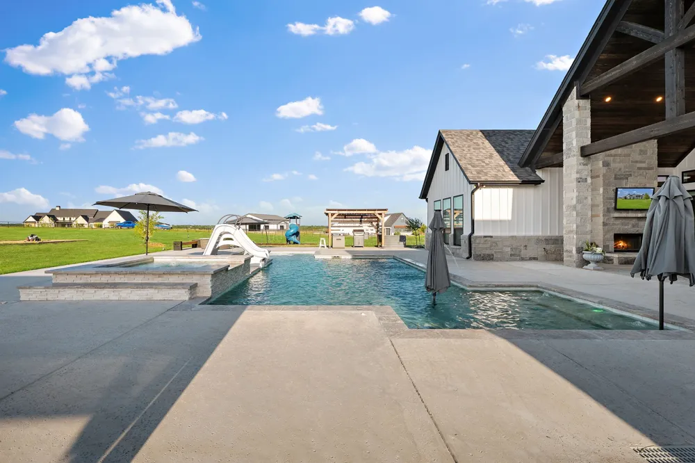 412 Royal Santana Run Weatherford, TX 76087