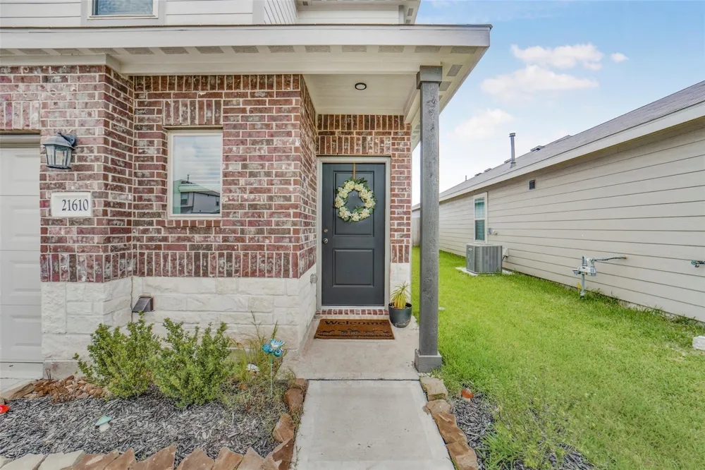21610 Desert Lily Road Waller, TX 77484