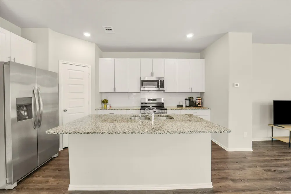 21610 Desert Lily Road Waller, TX 77484