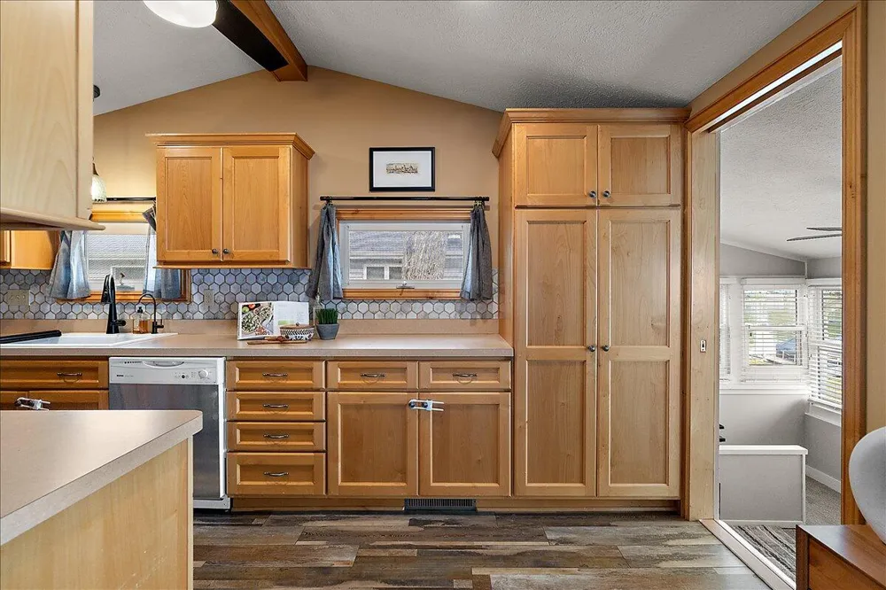 6444 Lakeshore Drive Saranac, MI 48881