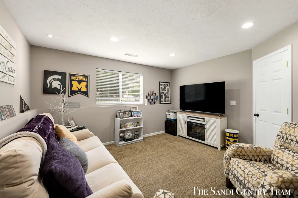 3125 Riley Ridge Road Holland, MI 49424