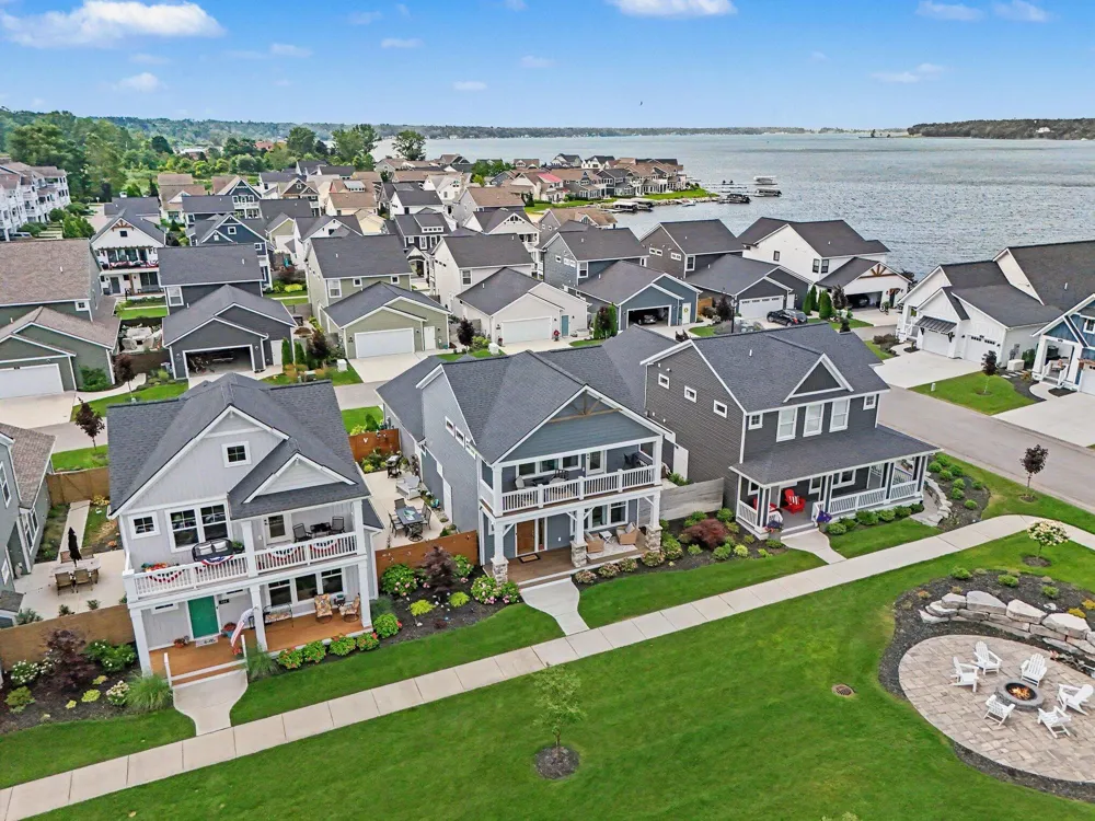 402 W Leland Drive Whitehall, MI 49461