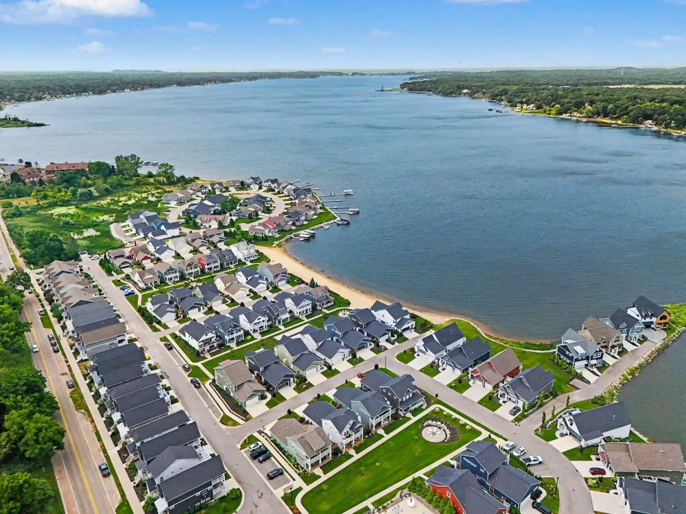 402 W Leland Drive Whitehall, MI 49461