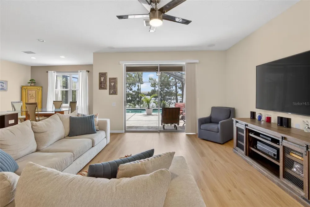 6207 MAGNOLIA PARK BLVD Riverview, FL 33578