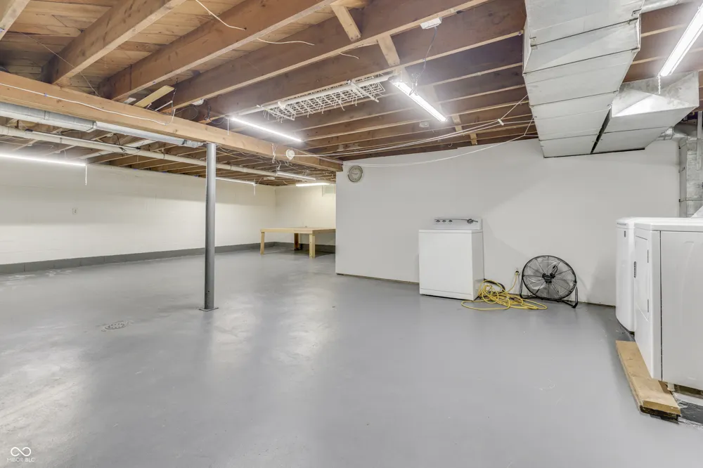 3608 London Road Fairland, IN 46126