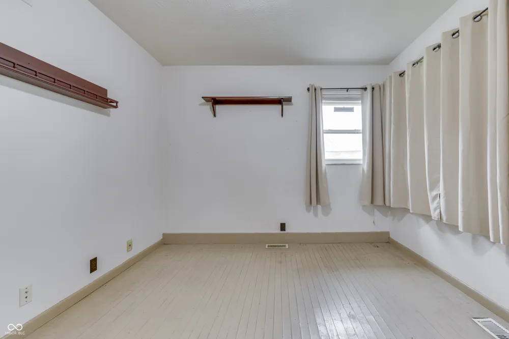 3608 London Road Fairland, IN 46126