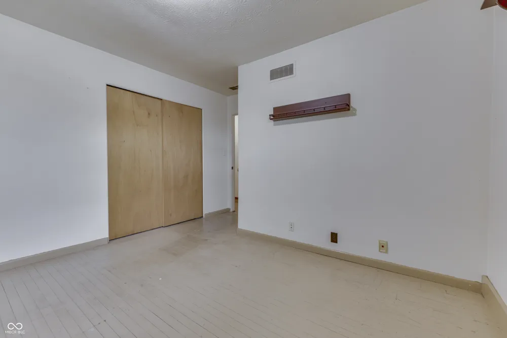 3608 London Road Fairland, IN 46126