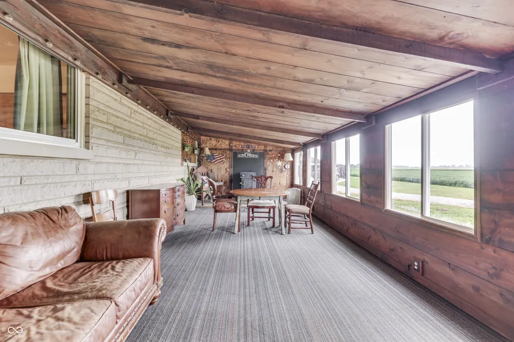3608 London Road Fairland, IN 46126