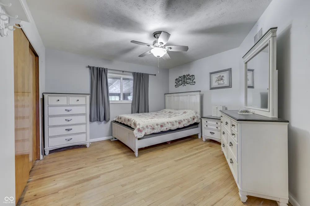 3608 London Road Fairland, IN 46126