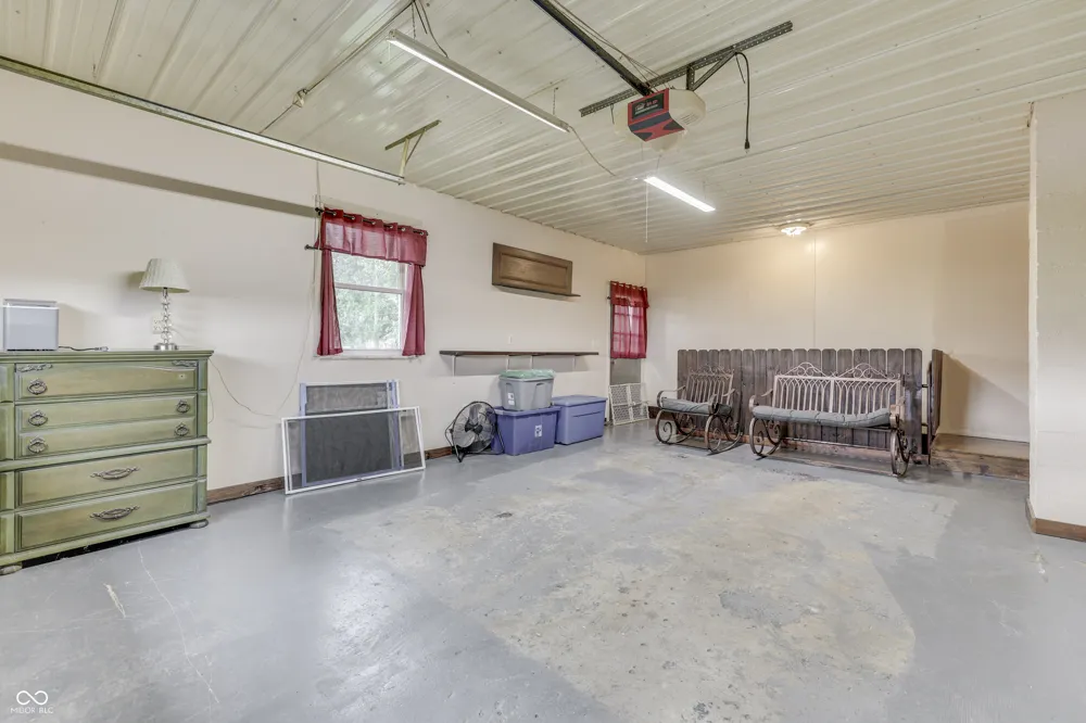 3608 London Road Fairland, IN 46126