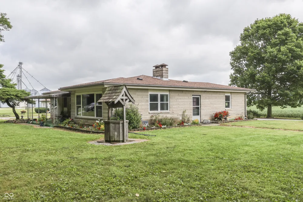 3608 London Road Fairland, IN 46126