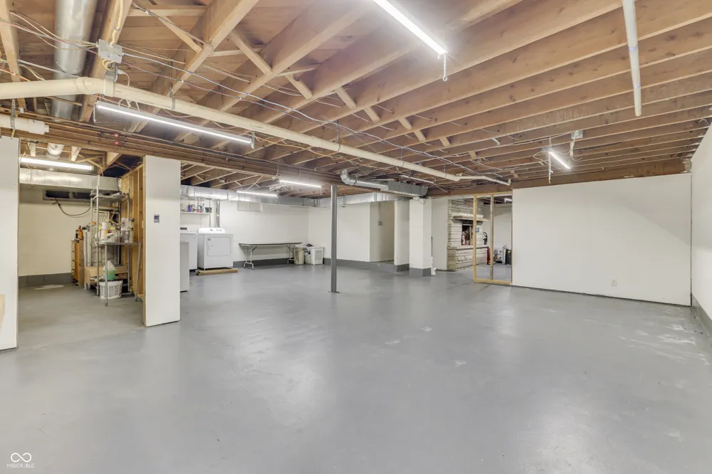 3608 London Road Fairland, IN 46126